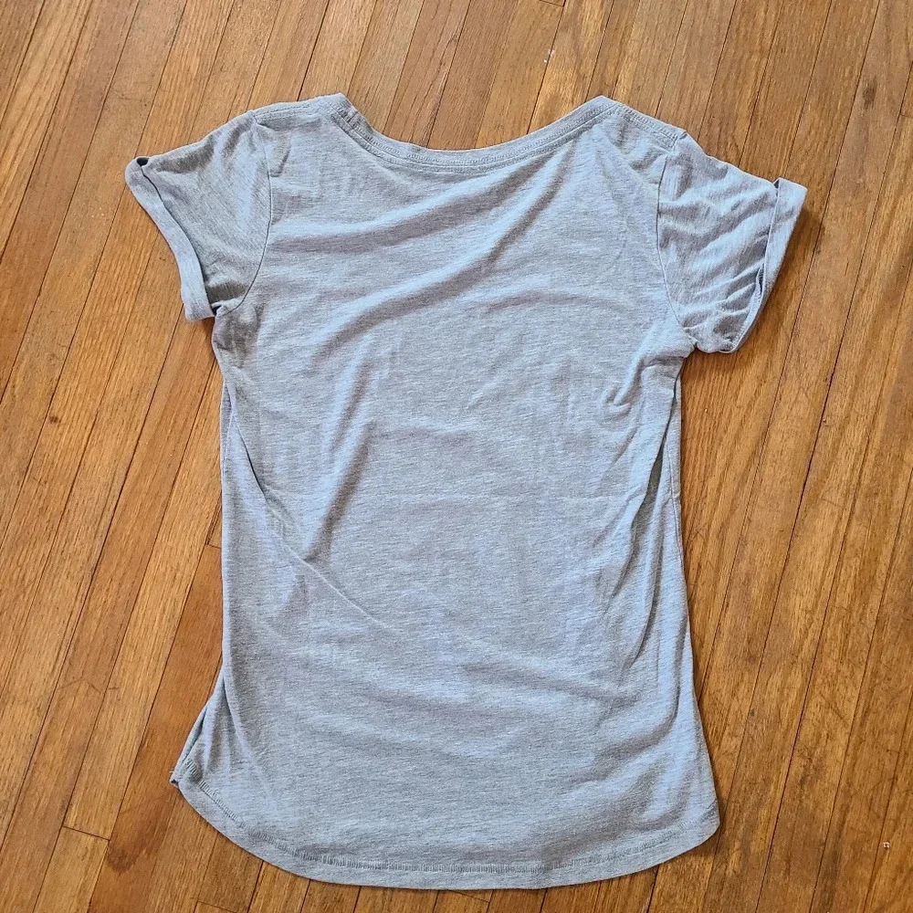 SALE! Nike Tee Shirt • Gray • Size Medium
